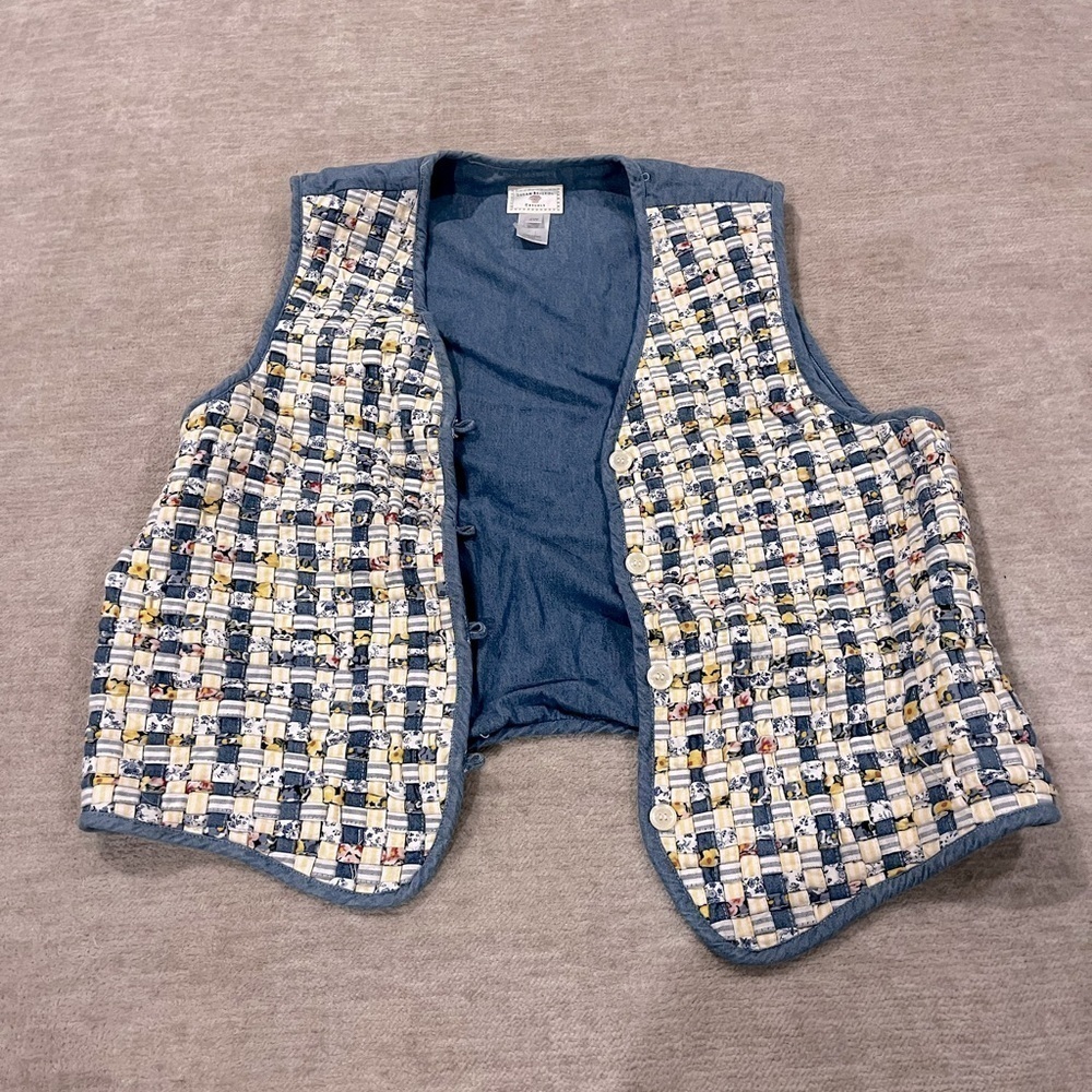 Vintage Quilted Vest from the 1990s by Susan Bristol Casuals, Floral, Denim 2W - Picture 2 of 5
